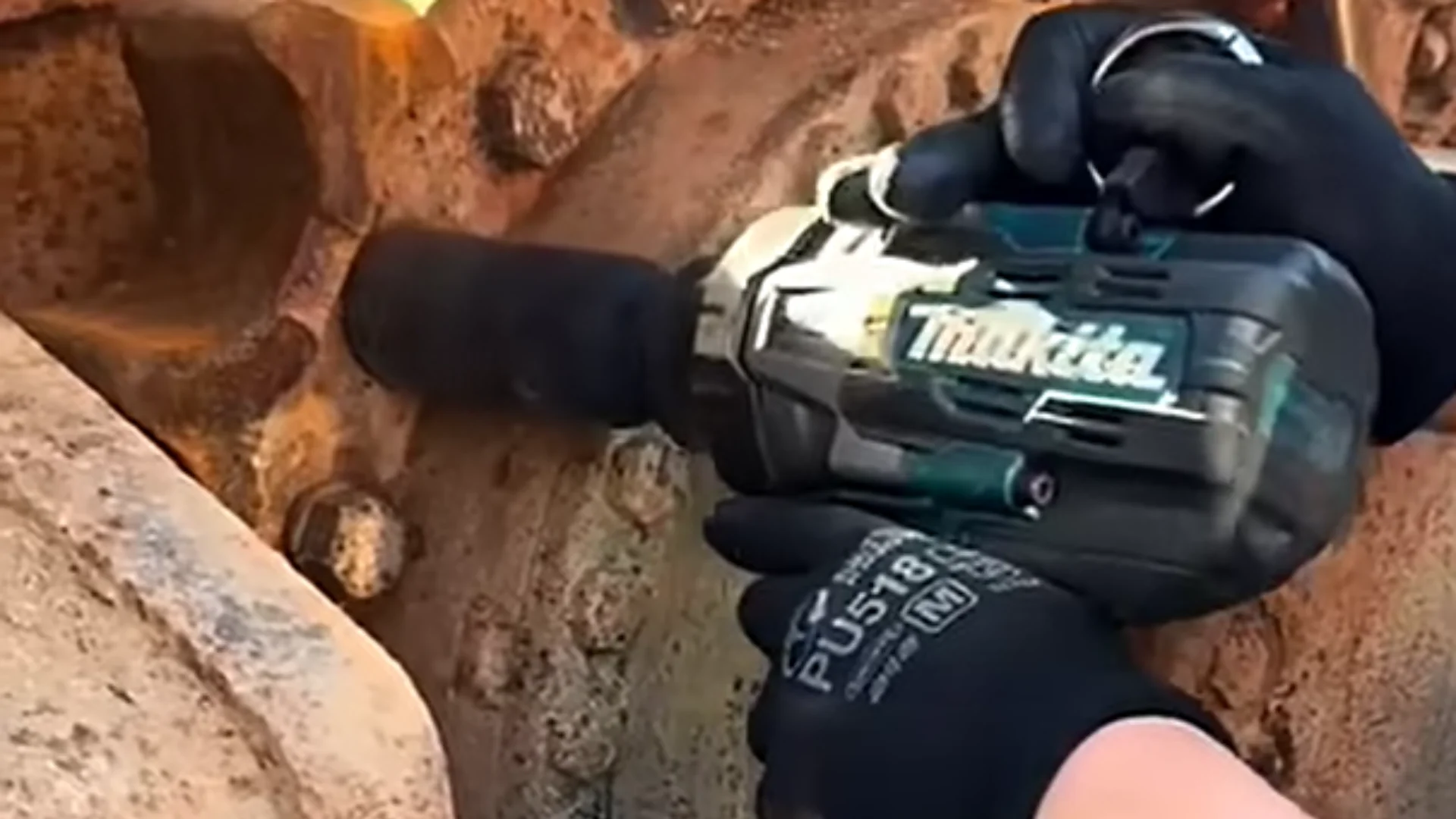 Rázový Uťahovák Makita s Extrémnym Výkonom 2050 Nm